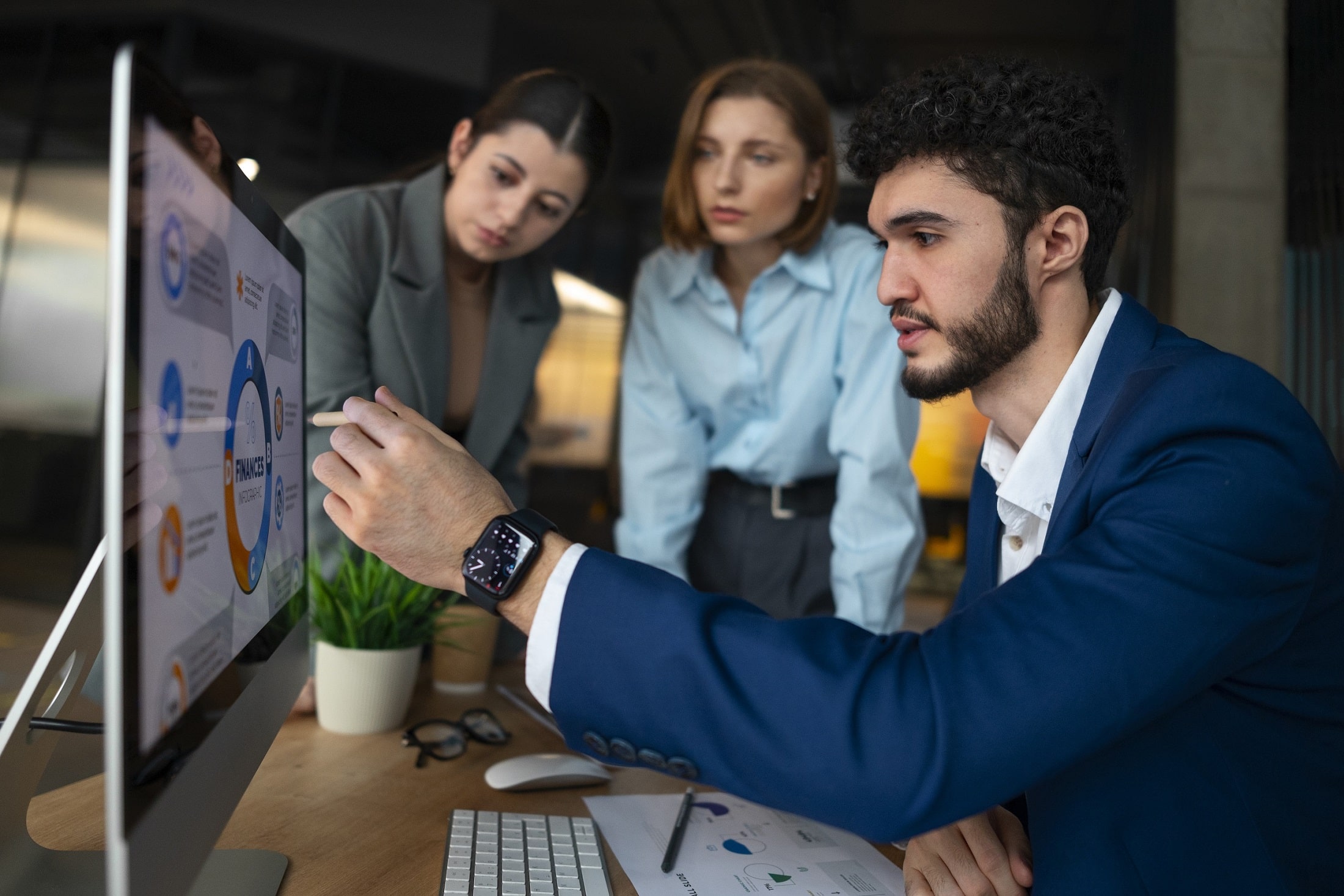 Read more about the article HRIS vs. HRMS: Choosing the Right System for Large Businesses